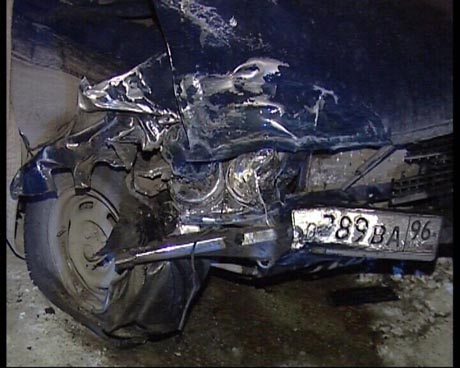 Крупное ДТП под Екатеринбургом: у «восьмерки» вырвало руль, после чего машину выбросило в кювет. У виновника аварии – ни царапины 